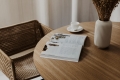 stol-TAVLE-naturalny-dab-fornir-okragly-design (2).jpg